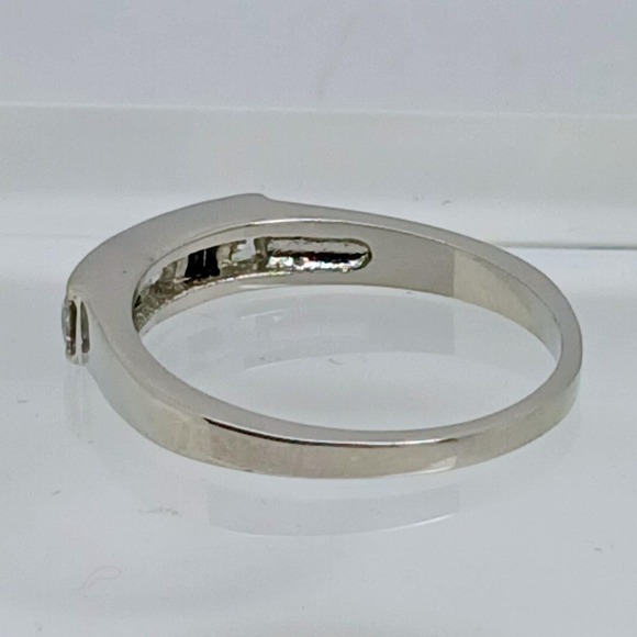 Vintage 90s Silver Princess Cut Black White Stone Channel Set Band Ring Size 10 - Picture 10 of 13